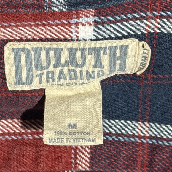Duluth Trading Co Red and Black Plaid Shirt Size Medium - Picture 3 of 4
